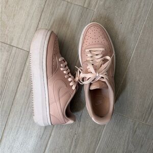 Nike Court Vision Alta